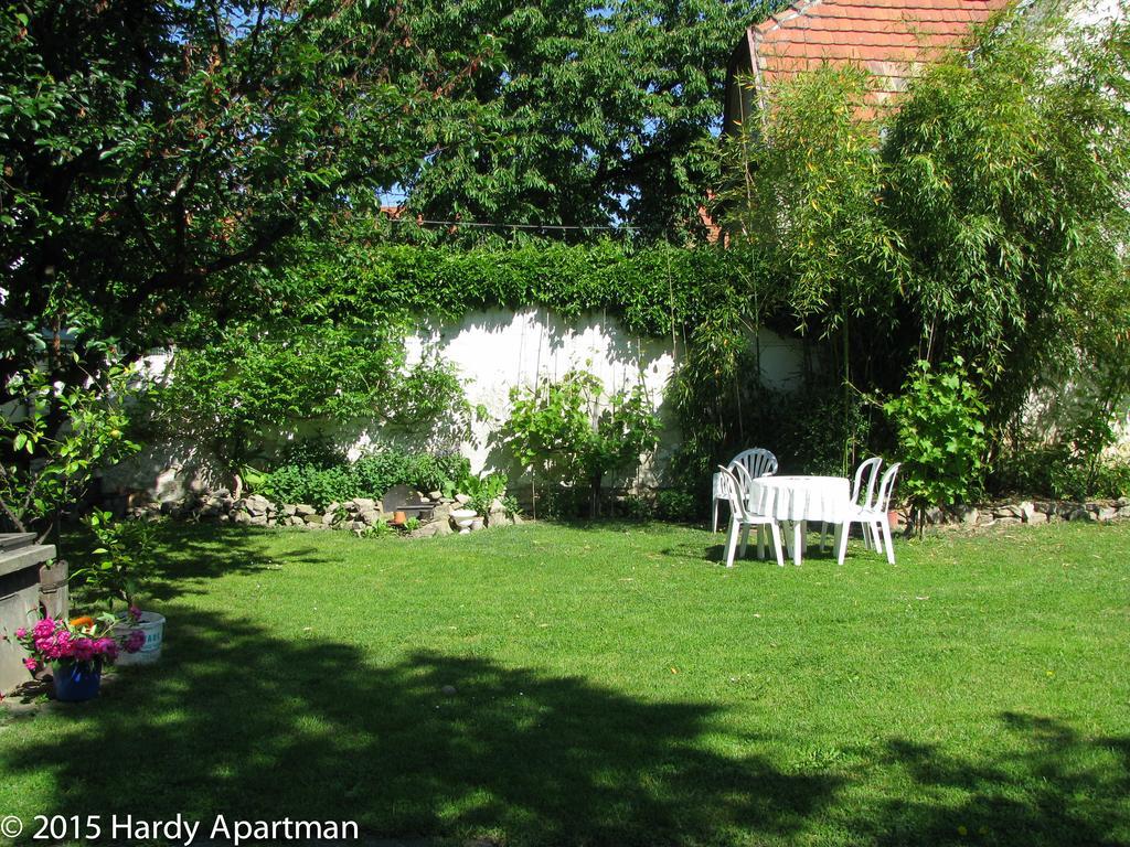 קסזטלי Hardy Apartman מראה חיצוני תמונה